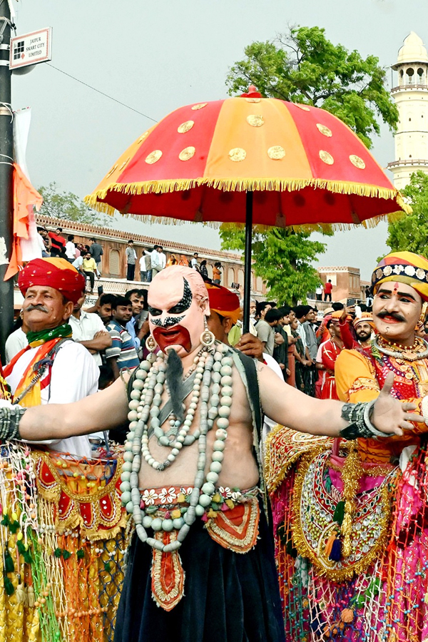 Celebrations Of Gangaur Festival In Jaipur Photos - Sakshi