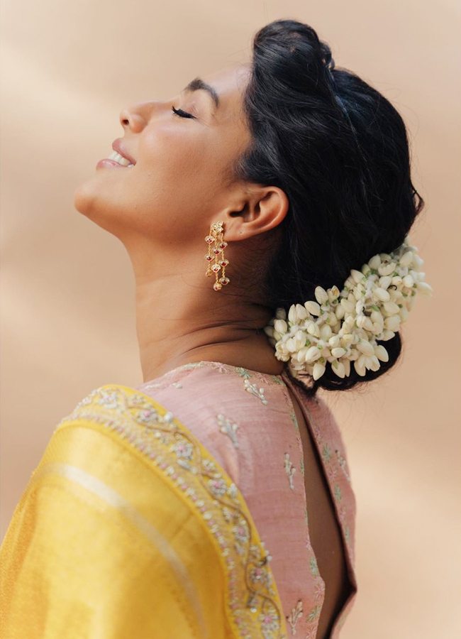 Aishwarya Lekshmi Ultimate Saree Looks - Sakshi