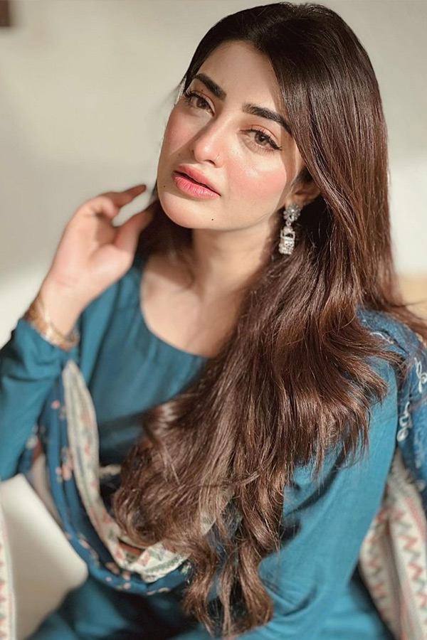 Sania Mirza ex-husband Shoaib Malik sent flirty messages to Pakistani actress Nawal Saeed? - Sakshi