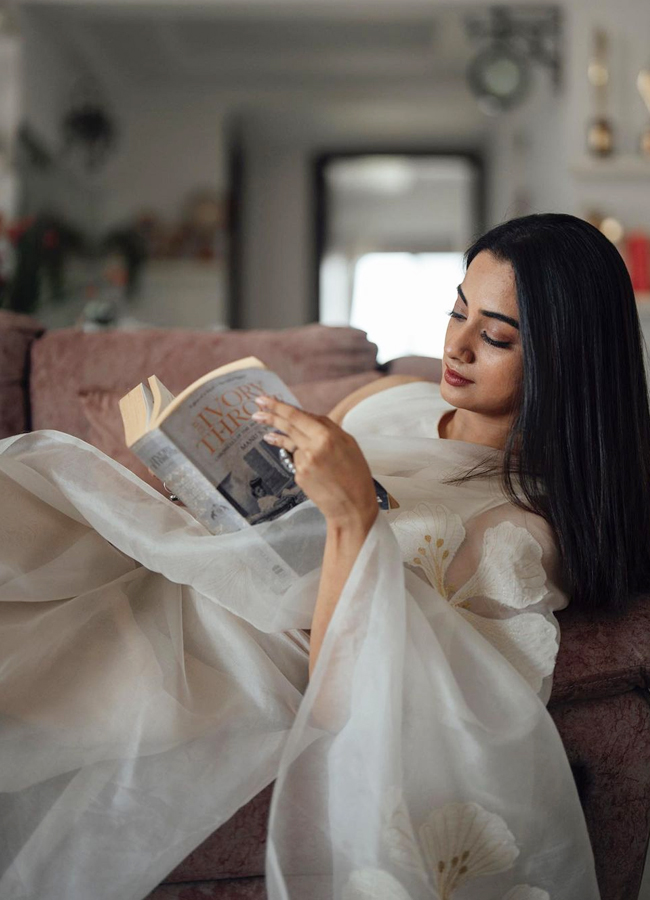 Namitha Pramod Stunning Looks In White Saree - Sakshi