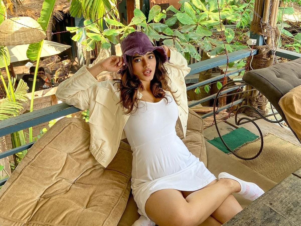 Actress Ketika Sharma Enjoying Her Vacation, Photos Goes Viral