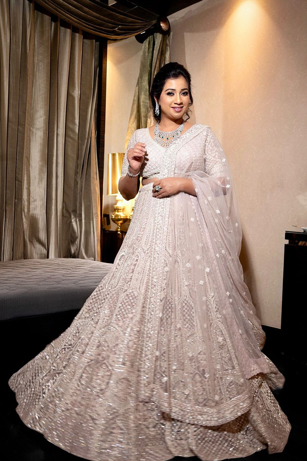 Singer Shreya Ghoshal Adorable Looks In Anant-Radhika Wedding