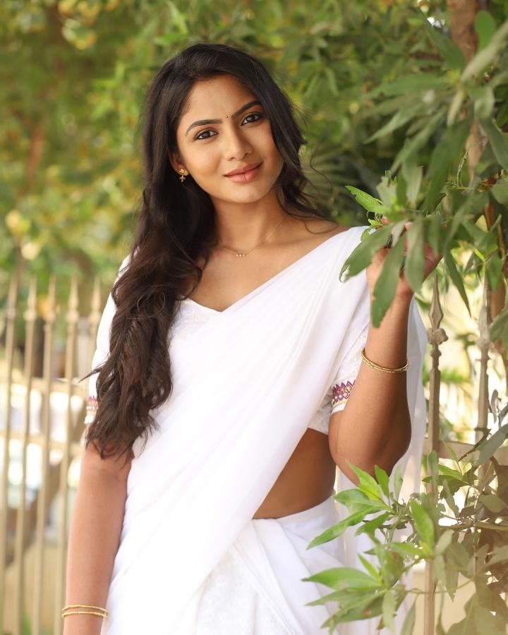 Tamil Actress Shruti Reddy Shares Photos On Instagram Goes Viral
