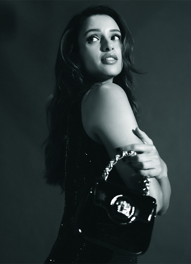 Actress Tripti Dimri Hot Photos