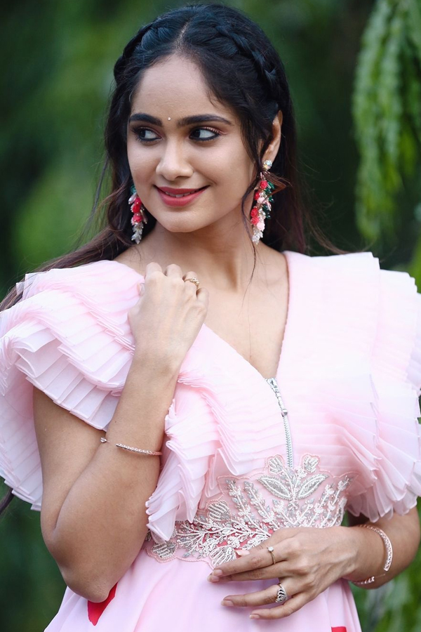 TV Actress Tejaswini Gowda Looks Beautiful In Pink Dress