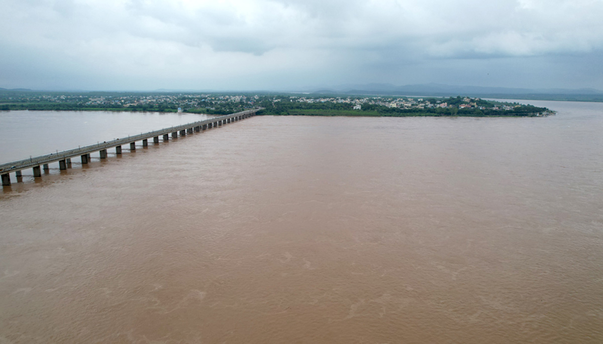 Godavari Water level Rises at Bhadrachalam Photos