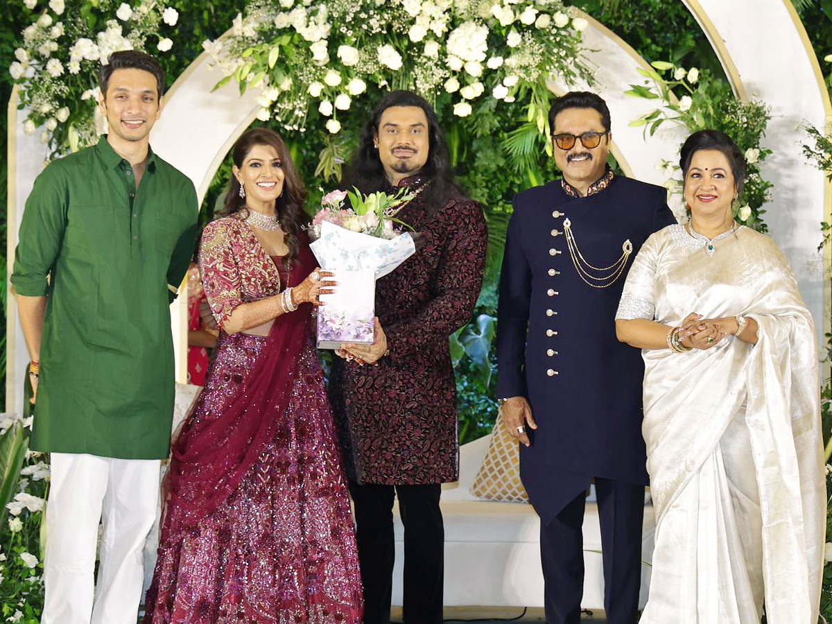 Varalaxmi Sarathkumar Grand Wedding Reception Photos