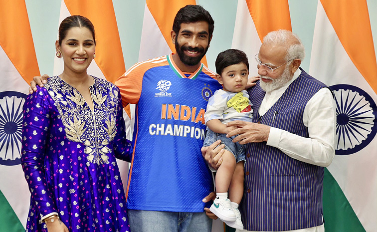 Narendra Modi Adorable moment with Jasprit Bumrah's son, photos goes viral