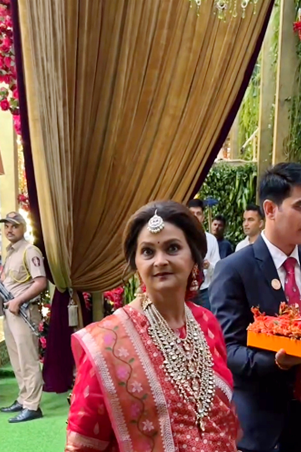 Deepti Salgaocar arrives at Anant Radhika haldi ceremony Photos