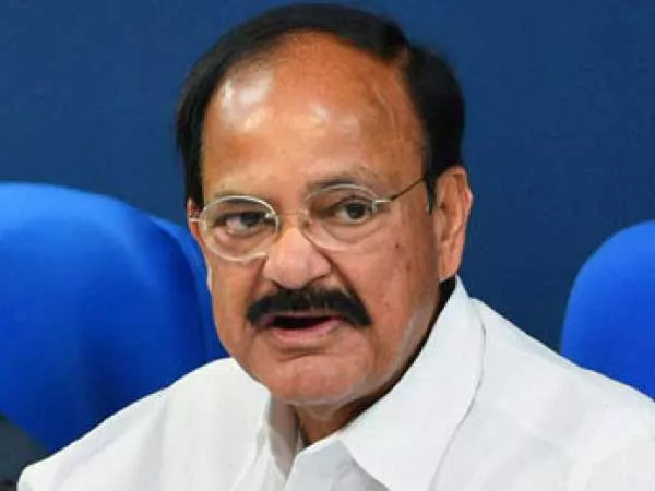 venkaiah Naidu Says Governments do not care about projects - Sakshi