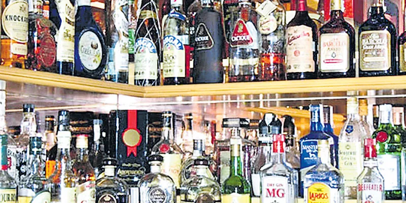 Alcohol traders are in trouble - Sakshi
