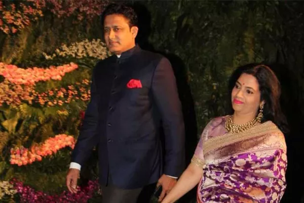  Anil Kumble Is Seen At Virat Kohli, Anushka Sharma's Wedding Reception - Sakshi