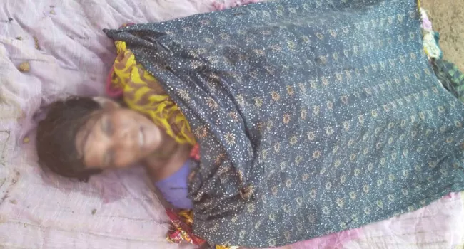 woman dead body found in pond - Sakshi