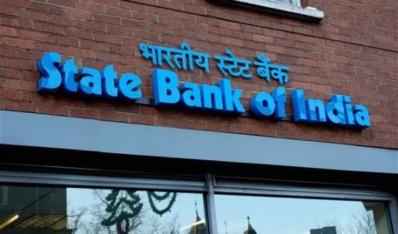SBI Cuts Charges For Non Maintenance Of Minimum Balance By Up To 75% - Sakshi
