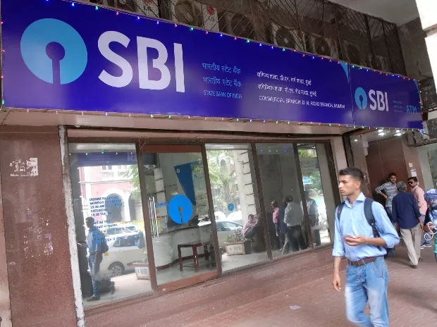 Sbi Cut Charges For Non Maintenance Minimum Balance From April 1 - Sakshi