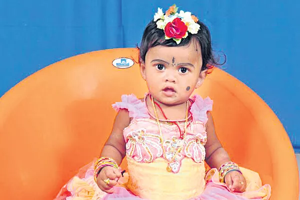 Balloon Kills One Year Old Kid - Sakshi