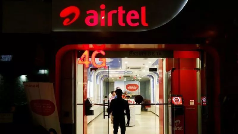 Airtel Rs. 449 Pack Takes on Rs. 448 Jio Recharge With 140GB Data for 70 Day - Sakshi