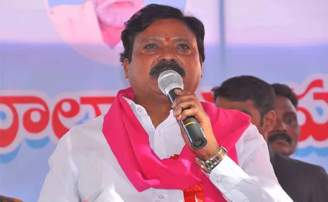 Nallala Odelu Upset With TRS Party Not Announcing The Ticket - Sakshi
