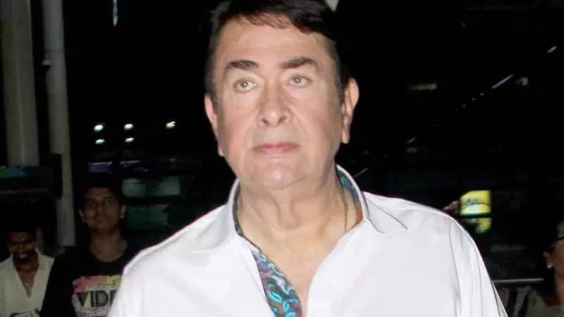 Randhir Kapoor Request Do Not Speculate Any False News About Rishi Kapoor - Sakshi