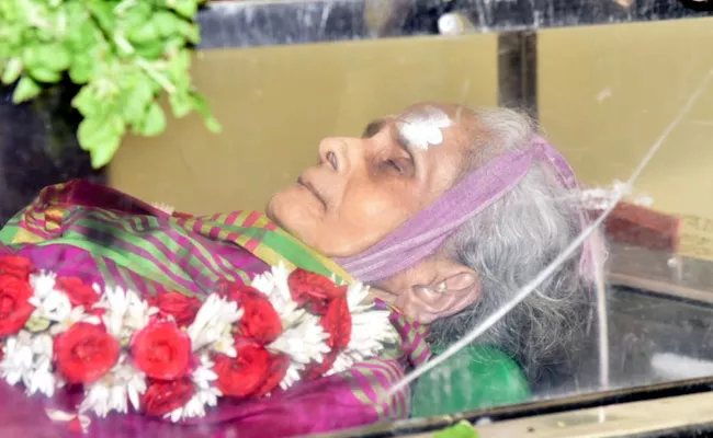SP balaSubrahmanyam Mother Shakunthalam Died - Sakshi
