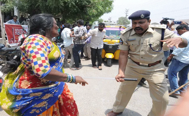 YSRCP Activists Arrest In Ongole - Sakshi