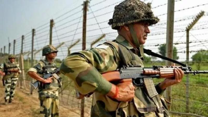 Seven Pak posts destroyed as Indian Army retaliates to ceasefire violations - Sakshi