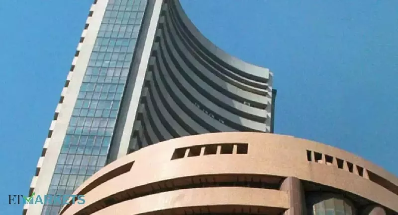 Sensex ends lower, Nifty holds 11,600 post RBI policy - Sakshi