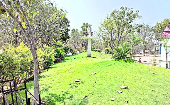 YS Rajasekhara Reddy laid the Foundation Stone of the Proddutoor National Park - Sakshi