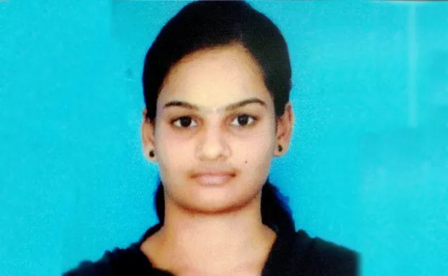 17 Year Old Girl Missing Case In Kankipadu Krishna District - Sakshi