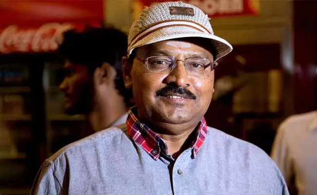 Director  Bhagyaraj misogynistic comments on women and rape - Sakshi
