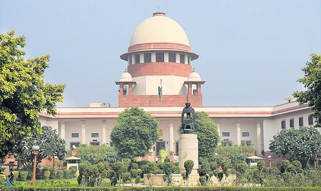 No privacy left for anybody says Supreme Court  - Sakshi