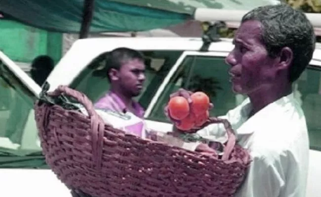 Karnataka Fruit Seller Got Padma Shri Award - Sakshi