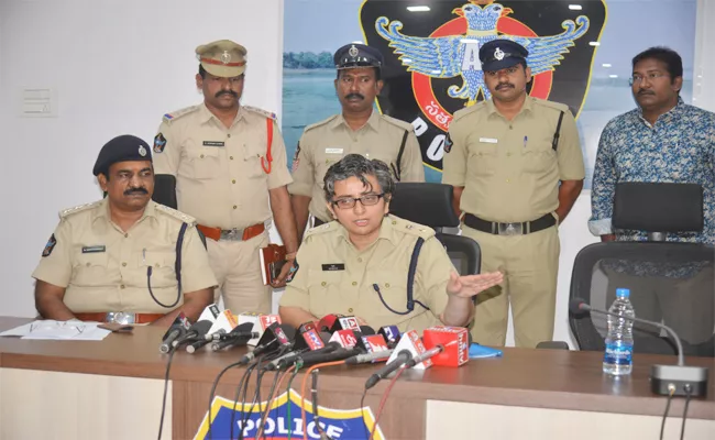 Two Men Arrest in Murder Case East Godavari - Sakshi