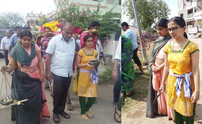 Daughters Complete Father Funeral Programme in Prakasam - Sakshi
