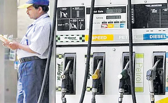 Chairman of Indian Oil Corporation Sanjiv Singh Speaks About Petrol And Diesel Prices - Sakshi