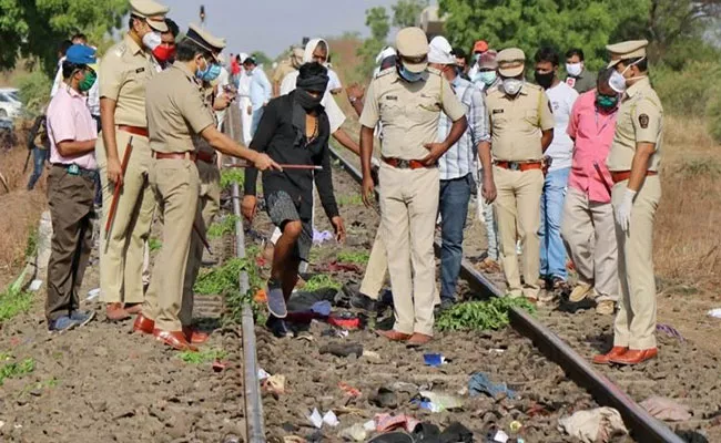 16 migrant workers run over by goods train near Aurangabad in Maharashtra - Sakshi