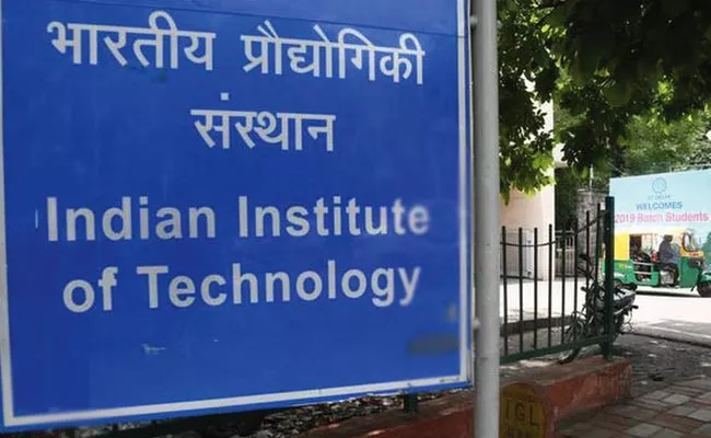 Coronavirus : IITs Looking To Conducting Online Classes For a Semester - Sakshi