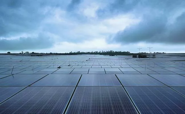 How does the Rewa Solar Power Plant match up to similar plants in India and abroad - Sakshi