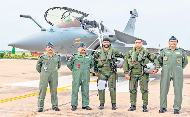 Rafale fighter jets land at IAF airbase in Ambala - Sakshi