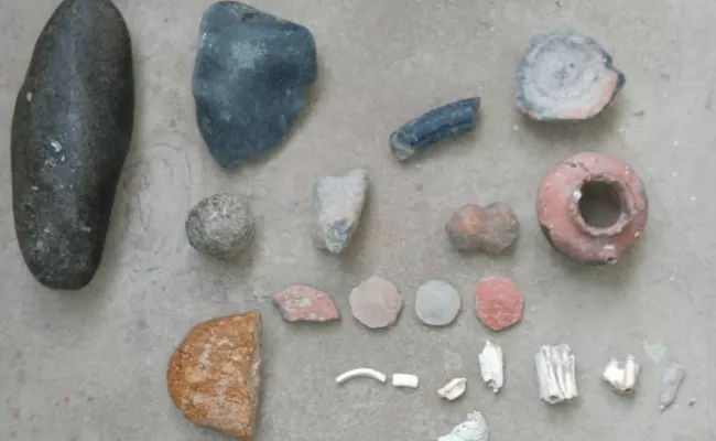 Archeology Department Reveals Old Rock Symbols in YSR Kadapa - Sakshi