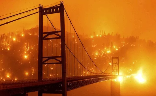 WildFire Spreading 25 Miles a Day in California  - Sakshi