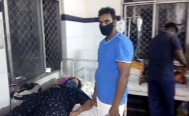 TDP MLA Velagapudi Ramakrishna Babu Flower Attacked On Women In Visakhapatnam - Sakshi