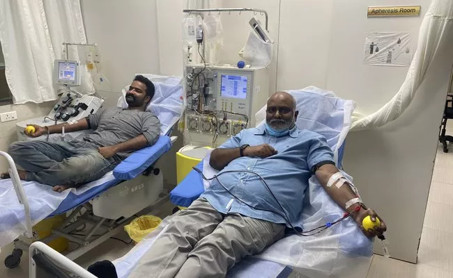 MM keeravani Donate Plasma Second Time With Son Kaala Bhairava - Sakshi