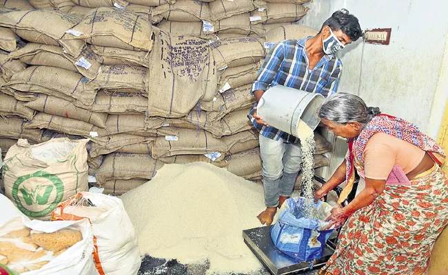 Free Rice distribution to poor people on 20th October - Sakshi