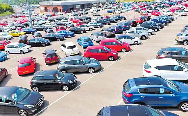 Passenger vehicle retail sales dip 9 per cent - Sakshi