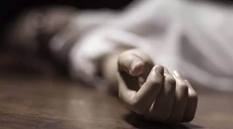 Nizamabad Government Hospital Woman Assassinate And Cut Hand - Sakshi