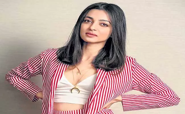 Radhika Apte Shoots For Mrs Undercover For 35 Days At A Stretch - Sakshi