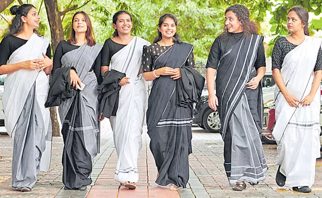 Vidhi Collections: Kerala Woman Lawyers Add Glitz to Dress Code, Kasavu Sarees - Sakshi
