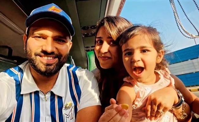 Proud Girl Dad  Rohit Sharma Shares Adorable Picture With Daughter Samaira - Sakshi