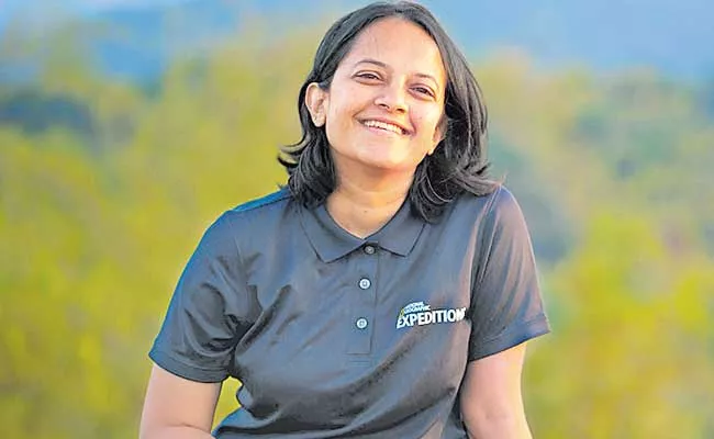 Krithi Karanth becomes 1st Indian woman to get Wild Innovator Award - Sakshi